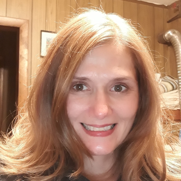 Meet your Posher, Jennifer - Picture 2 of 2